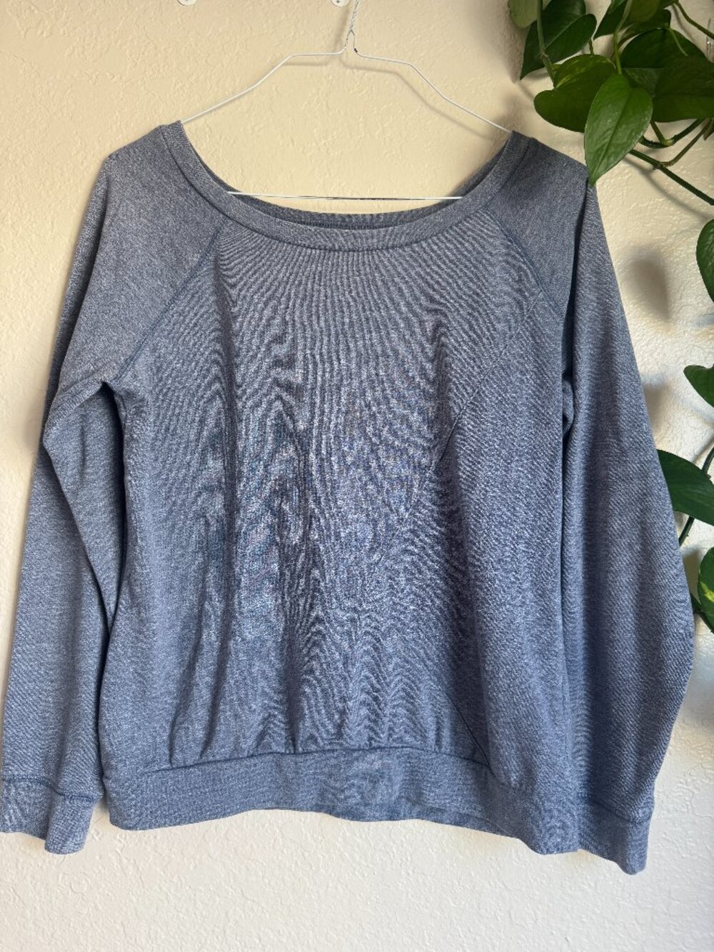 Volcom Blue Pullover Sweatshirt Women’s Medium/12 Casual Crewneck Long Sleeve